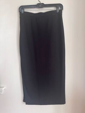 Black ribbed Midi Skirt